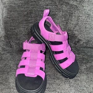 UGG Ashton Multistrap Sandal, Pink Size US Girl Size 1